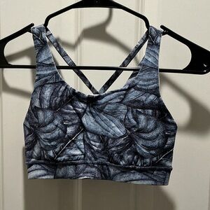 Leaf Patterned Lululemon Sports Bra EUC